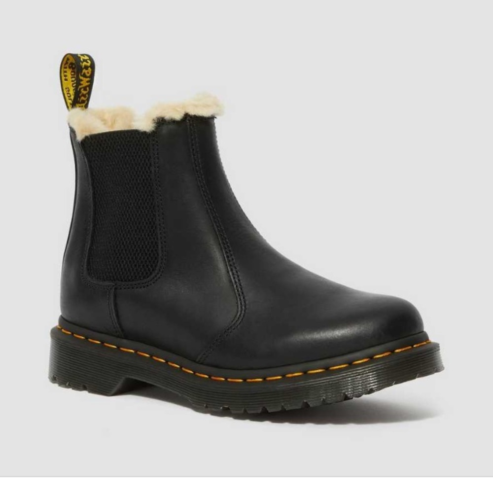 Leonore Doc Martens